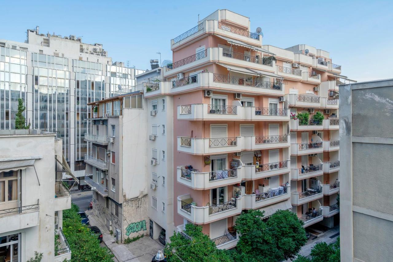 2 Bedroom Renovated Apartment With A View Atene Esterno foto